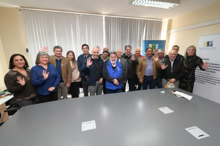 GORE Los Ríos y Minagri lanzan programa para recuperar fertilidad de suelos y potenciar el agro regional