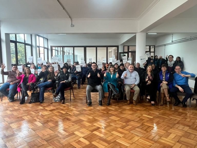 En La unión: Bienes Nacionales entregó 35 Títulos de Dominio a familias de la comuna