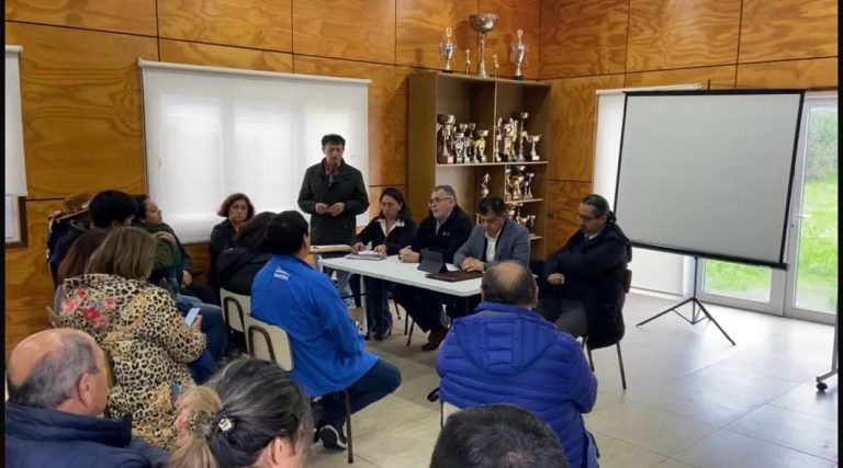 Avanza proyecto del nuevo Hospital de La Unión: autoridades y comunidad se reúnen para dar certezas sobre su implementación