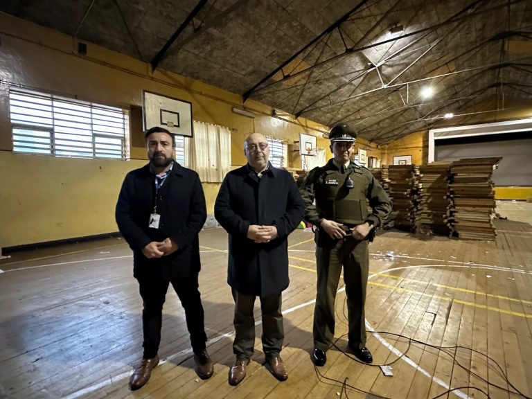 SLEP Valdivia solicitó desalojo de Escuela N°1 Chile de Valdivia