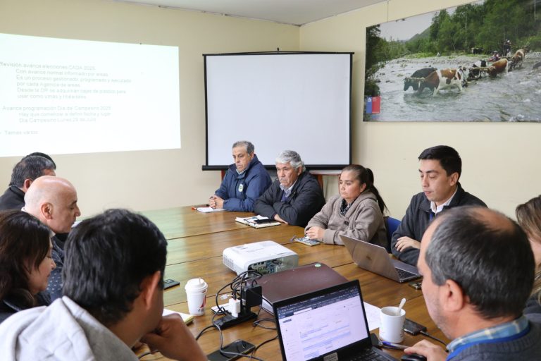 INDAP Los Ríos refuerza el diálogo y la planificación con organizaciones rurales