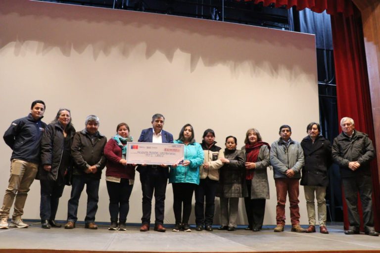 Familias de Lanco reciben apoyo para enfrentar el invierno con praderas suplementarias