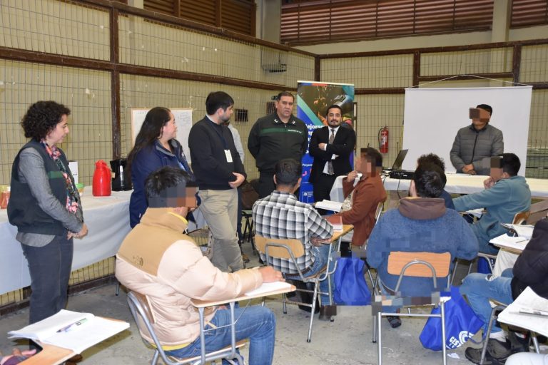 La reinserción laboral es el foco del Programa +R que se ejecuta en el Complejo Penitenciario Llancahue