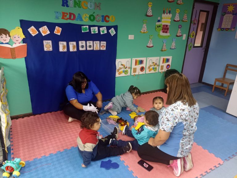 Tras recambio de sistema eléctrico, niños, Niñas y funcionarias retornaron a jardín Semillita de Amor de Antilhue