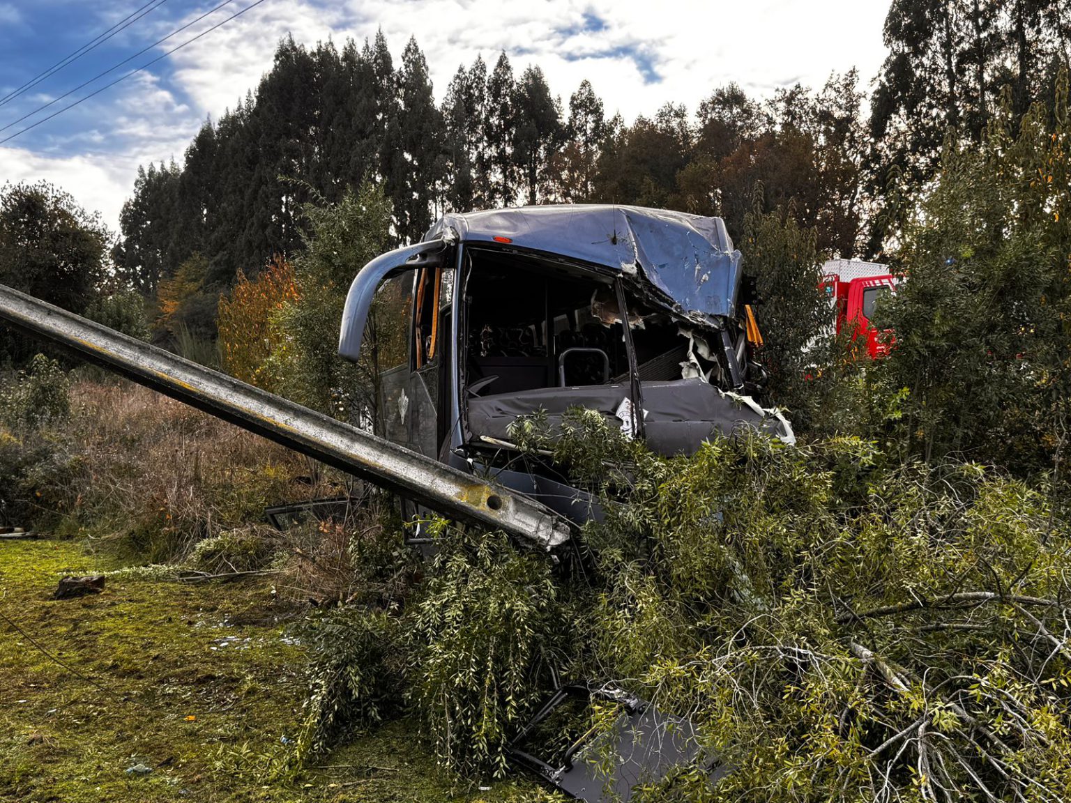 Colisión entre bus y camión deja 25 lesionados en la Ruta 5 Sur, altura ...