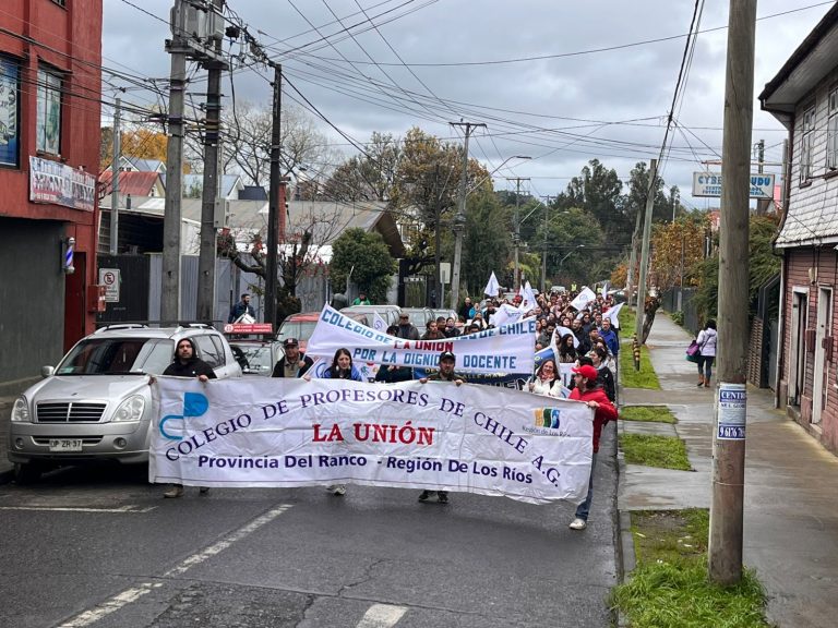 Profesores de La Unión se suman a paro nacional exigiendo mejoras urgentes en la educación pública