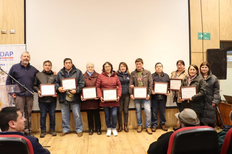 INDAP impulsa la Agricultura Familiar en Mariquina con entrega de incentivos 2025