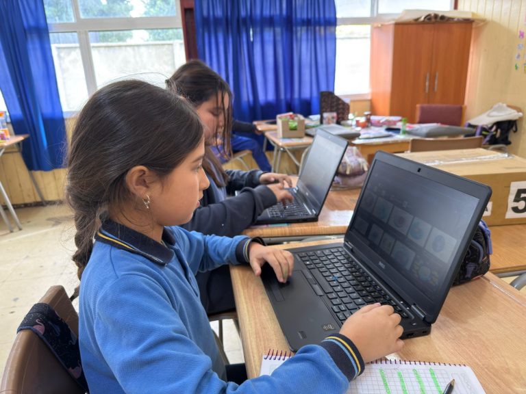 Plan de conectividad del Ministerio de Educación está presente en el 83% de los establecimientos de la región