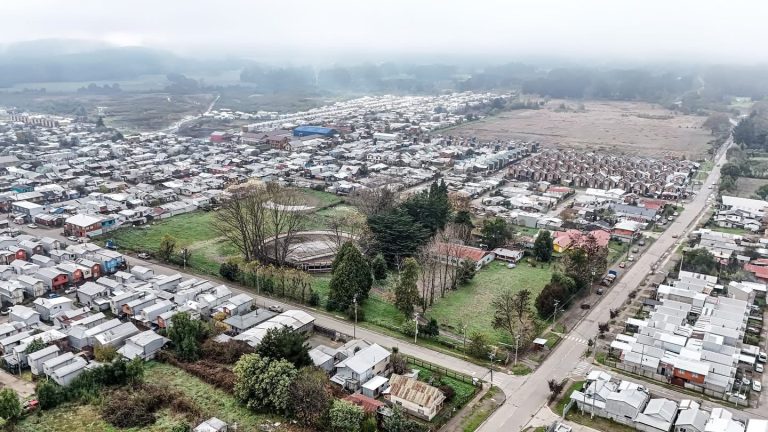 Bienes Nacionales entregó terreno fiscal en Mariquina para la construcción del nuevo hospital