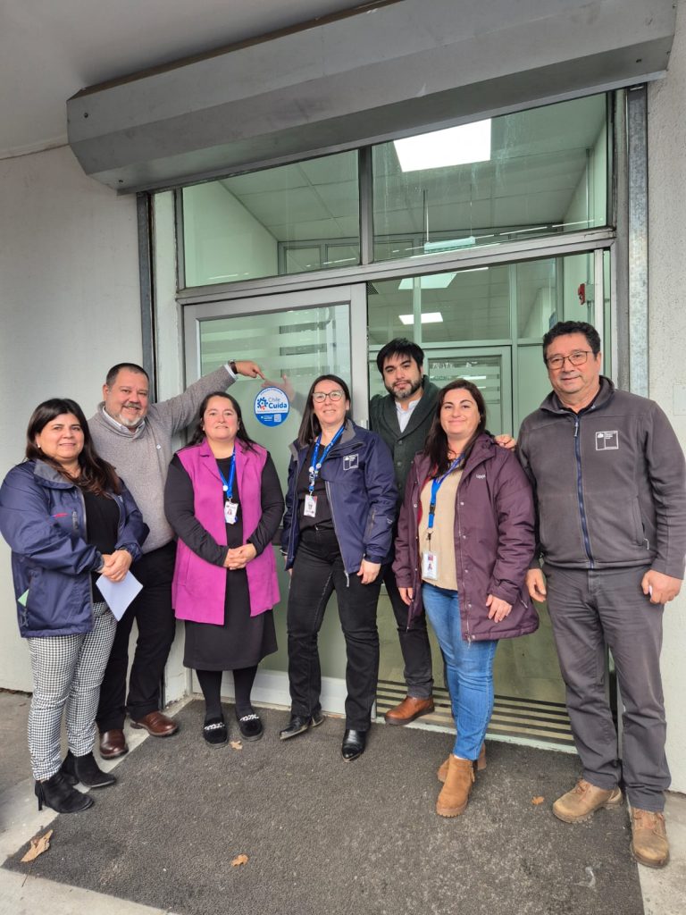 SENCE Los Ríos recibe el sello «Chile Cuida» por su compromiso con personas cuidadoras
