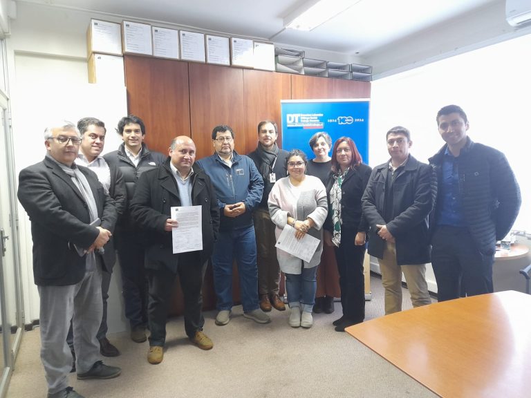 Dirección del Trabajo logra acuerdo entre Universidad Austral y Sindicato de Docentes para pago de bono