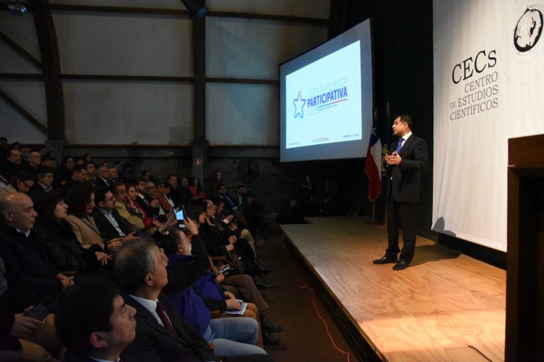 Delegado presidencial de Los Ríos rindió cuenta pública destacando importantes avances en infraestructura e inversión público-privada 