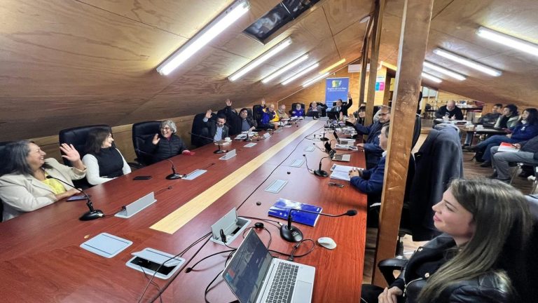 Con apoyo del GORE UOCT Los Ríos logra recursos para nuevos semáforos en Lanco y Lago Ranco