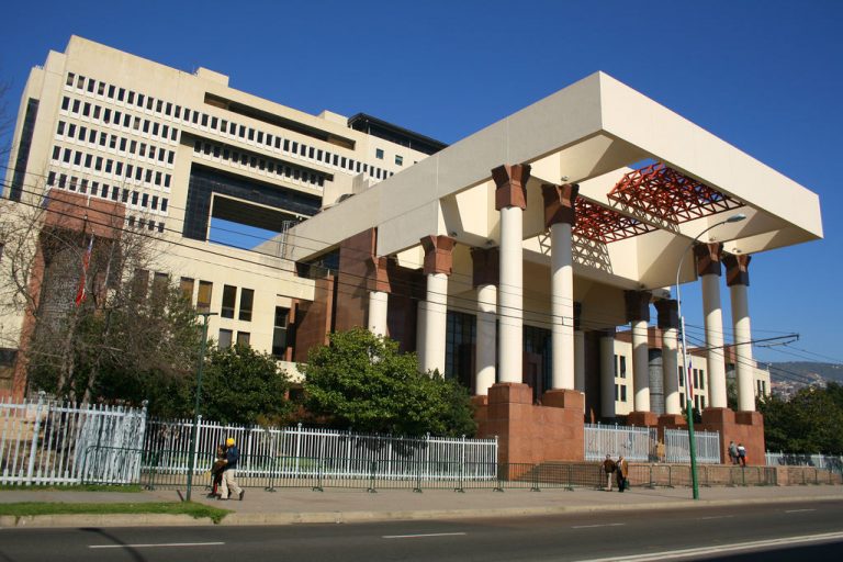 La política no puede convertirse en un espectáculo