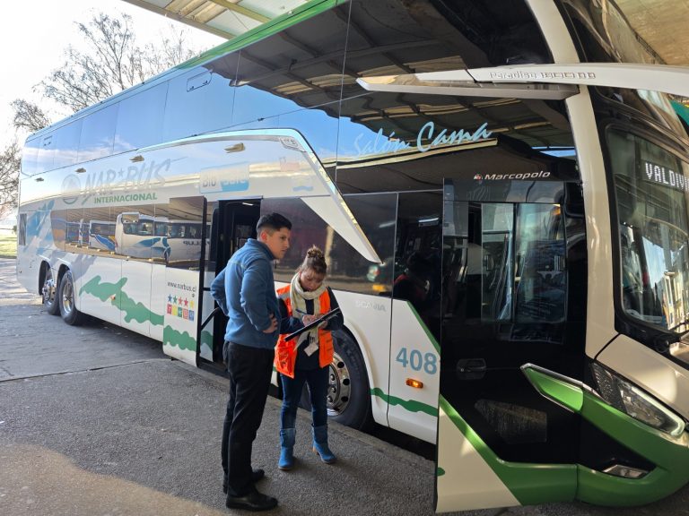 DT Los Ríos aplicó multas por más de 11 millones de pesos en fiscalización de buses interurbanos durante fin de semana largo