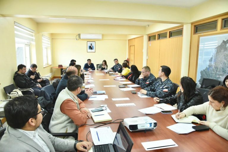 Mesa de coordinación fluvial revisó inversiones y acordó ordenar normativas para proyectos