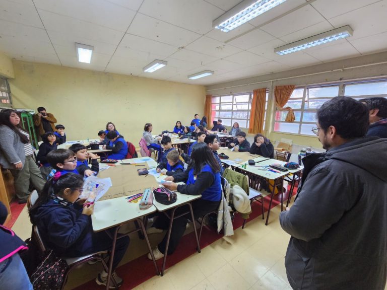 “Presentes contra la violencia”: Establecimientos de Los Ríos se sumaron a jornada nacional