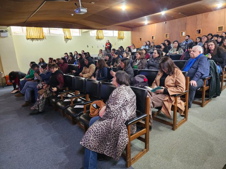 Encargadas y coordinadoras CRA de Los Ríos reciben inducción al módulo de circulación del sistema de gestión de Bibliotecas