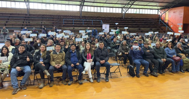 Municipio de Lago Ranco entrega Fondos Concursables 2025 y destaca la cercanía con la comunidad organizada