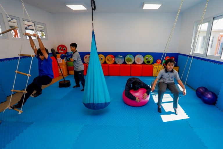 Ministerio de Educación presenta convocatoria para habilitar aulas sensoriales en establecimientos municipales
