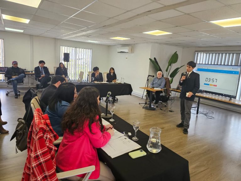 Liceo Bicentenario Ingeniero Ricardo Fenner Ruedi de La Unión representará a Los Ríos en torneo de debates nacional
