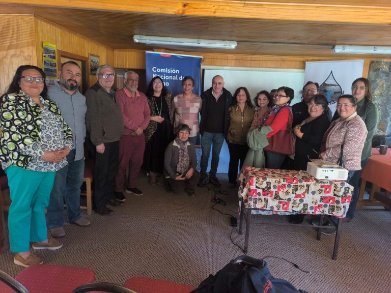 Capacitan a comités APR de Corral en uso eficiente de recursos hídricos