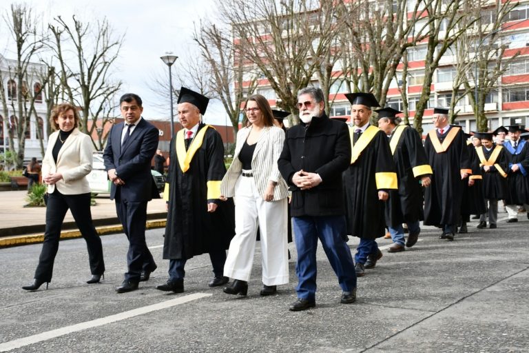 UACh conmemoró 71° aniversario en Valdivia destacando legado fundacional y vínculo con la comunidad regional