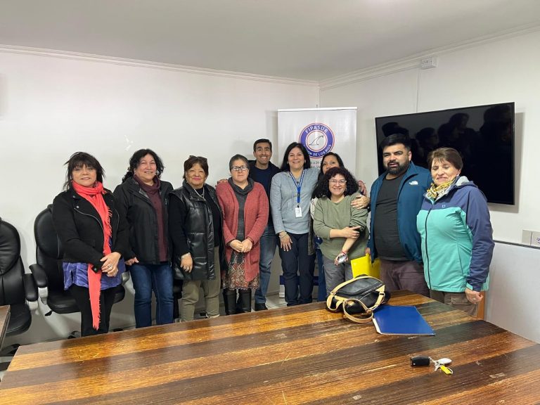 FIPASUR y la Seremi de las Culturas capacitan a dirigentes de pescadores en programas computacionales