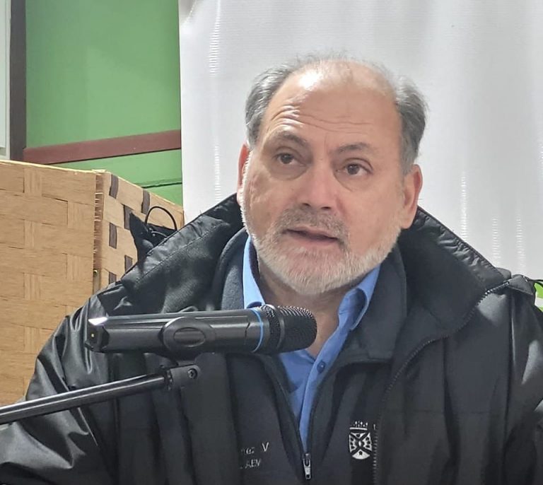 David Martínez culmina gestión en La Unión con cuentas ordenadas y nuevo incentivo docente antes de asumir desafío regional en educación pública