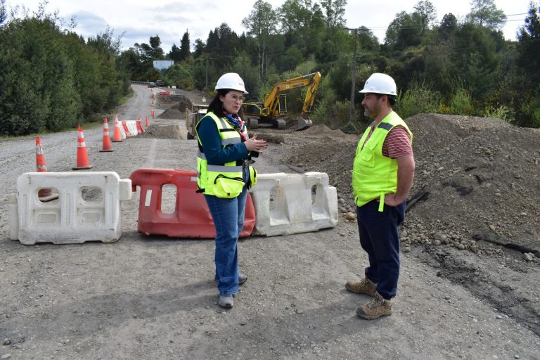 MOP implementó cortes de tránsito en Ruta Cabo Blanco-Las Marías para corregir descenso del camino 