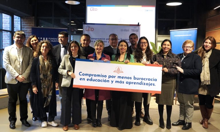 Directores de colegios llaman a presidenciables a reducir la burocracia en educación