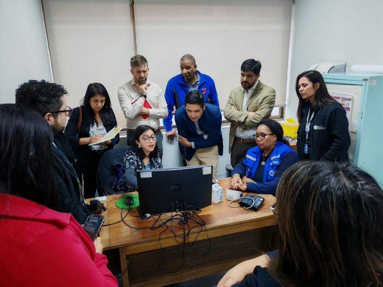 OPS destaca trabajo de la salud municipal de Valdivia durante visita técnica a CESFAM Dr. Jorge Sabat y Las Ánimas