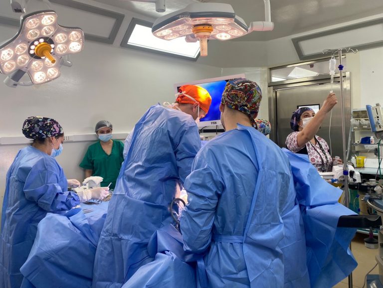 Servicio de Salud Los Ríos avanza a segunda etapa del plan nacional para reducir listas de espera