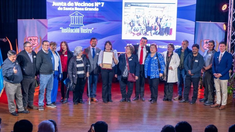 Paillaco inició su camino al centenario con una emotiva ceremonia de reconocimientos