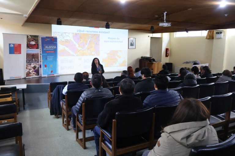 Abordan plan reducción de riesgo por remoción en masa en escuelas  