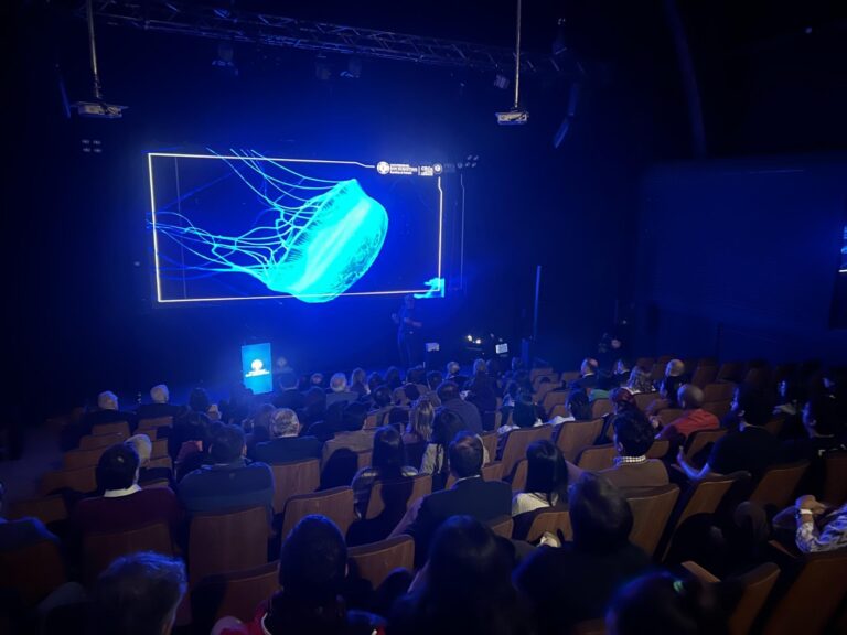 Instalan en Valdivia el microscopio más avanzado de América Latina