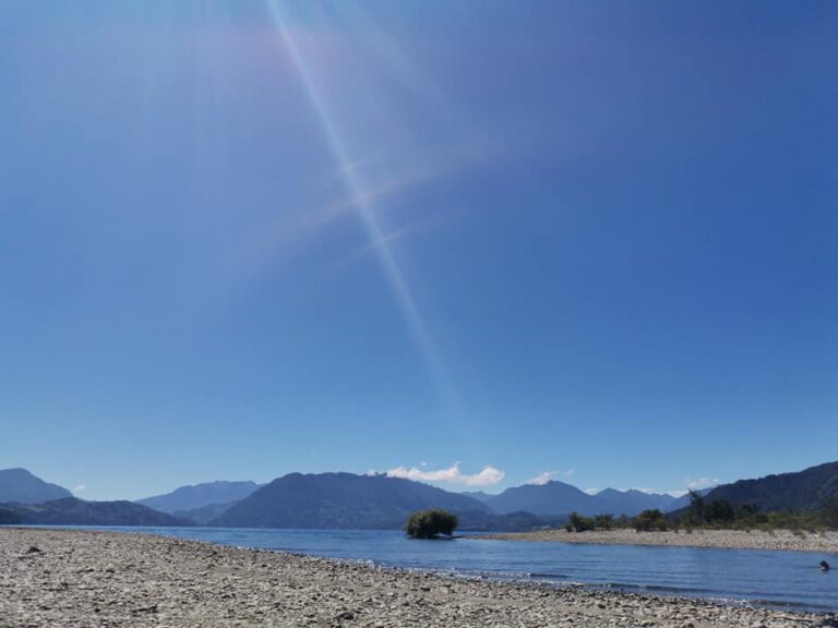 Hombre falleció tras rescatar a su conviviente y a su hija en Playa Hueinahue