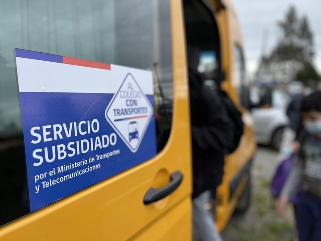 Programa “Vamos a Estudiar con Transporte Escolar Rural” beneficiará a 156 estudiantes de Río Bueno