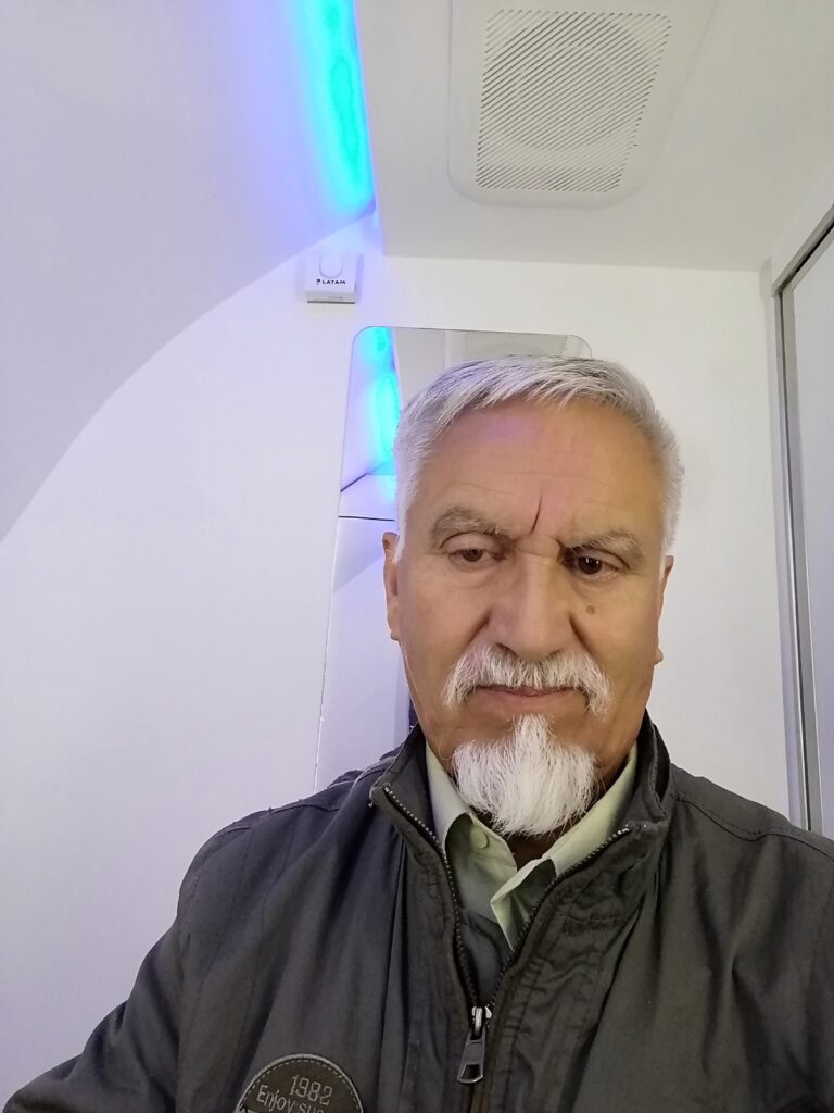 Ramón Vergara Gallegos gana concurso literario nacional con su relato “Soledad bajo la nieve”