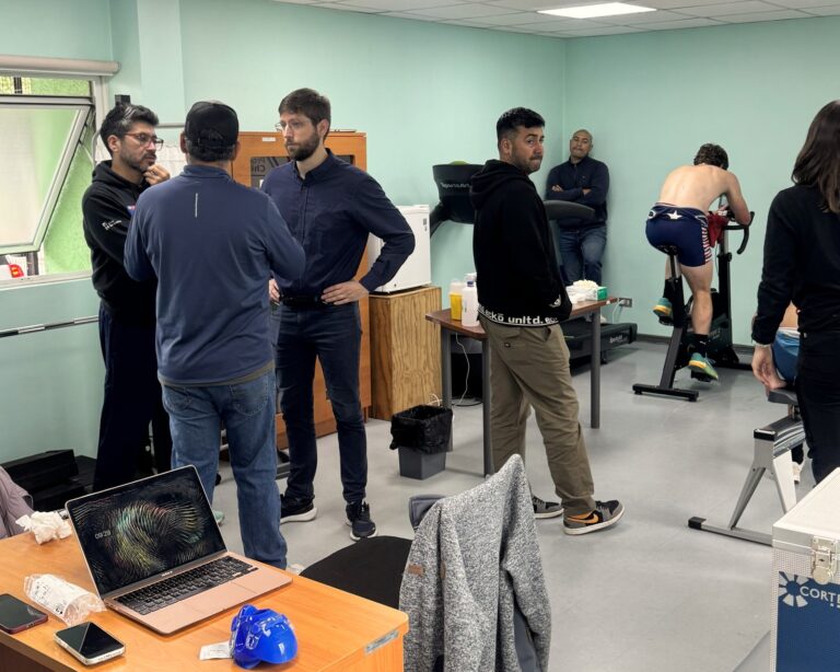 Deportistas realizan pruebas en Laboratorio de Ciencias Aplicadas al Deporte
