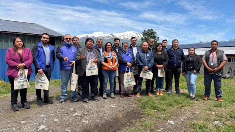 Sernageomin y Gobierno Regional impulsan modernización clave para la vigilancia volcánica en Los Ríos