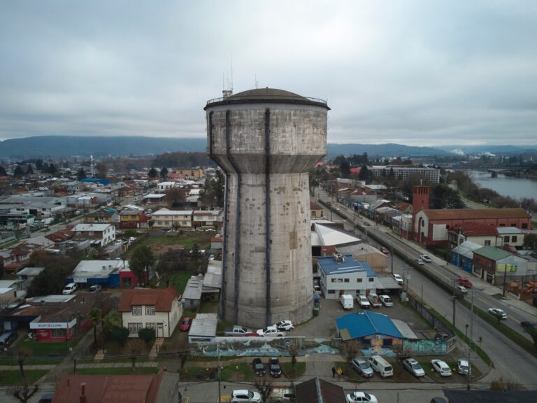 Conversatorio e intervención lumínica en Copa de Agua de Valdivia cerrarán programa Los Ríos Territorio Visual