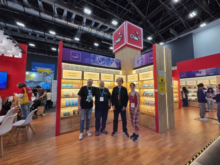 Editoriales de Los Ríos debutan con fuerza en la feria del libro más importante de Iberoamérica