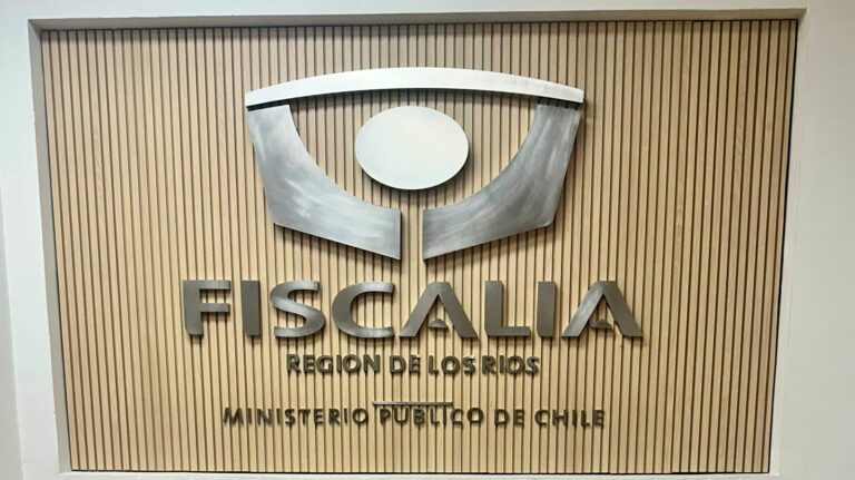 Fiscalía de Los Ríos formalizó por femicidio frustrado a imputado en Río Bueno y quedó en prisión preventiva