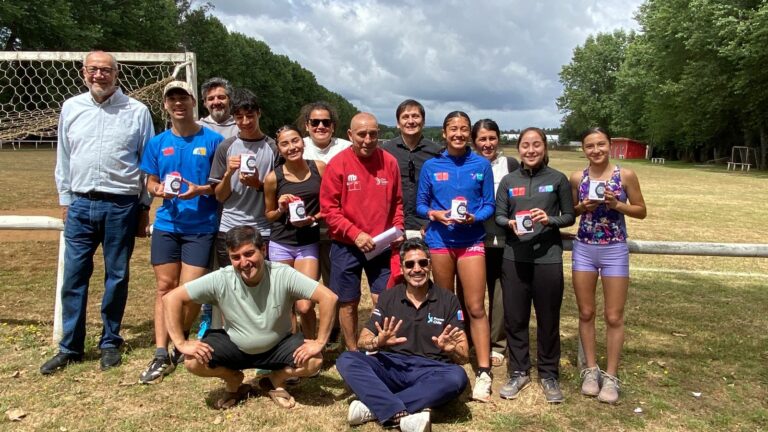 Atletas Promesas Chile recibieron modernos equipos de monitoreo