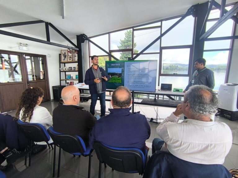 CIREN presenta en Valdivia avances de innovador proyecto que mejora la gestión de praderas en la región 