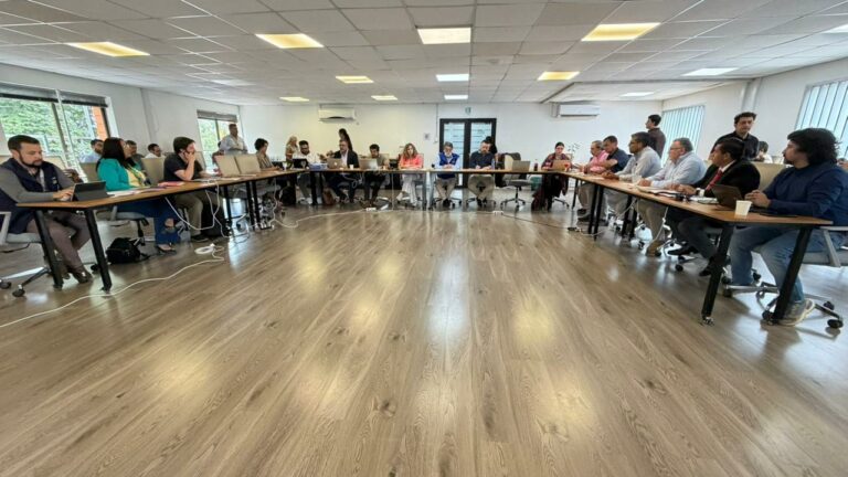 Gobierno Regional avanza en coordinación estratégica con Municipios para impulsar planificación regional de inversiones