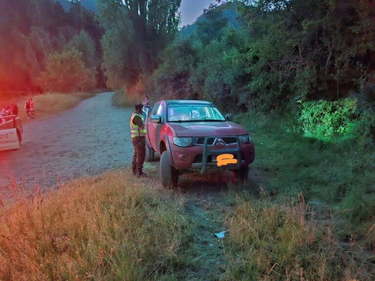 Fiscalía investiga dos hallazgos de cadáveres al interior de vehículos en Futrono y Paillaco