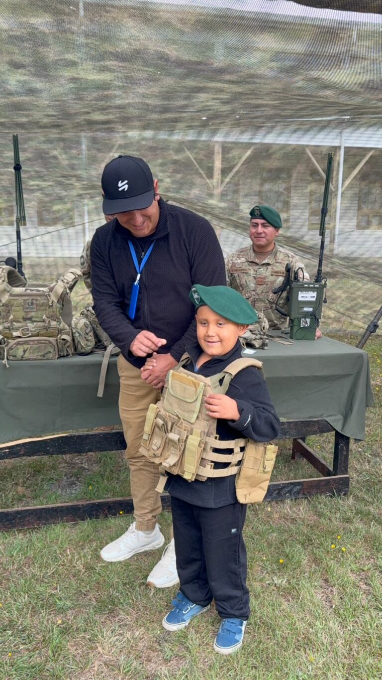Usuario de Oncohematología Infantil del HBV cumplió su sueño de celebrar su cumpleaños en el Campo Militar Valdivia