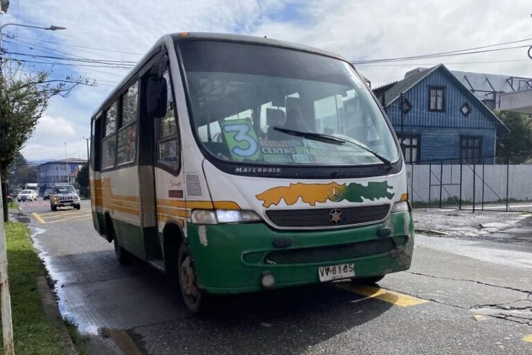 Anuncian ajuste tarifario en buses del transporte público de Valdivia